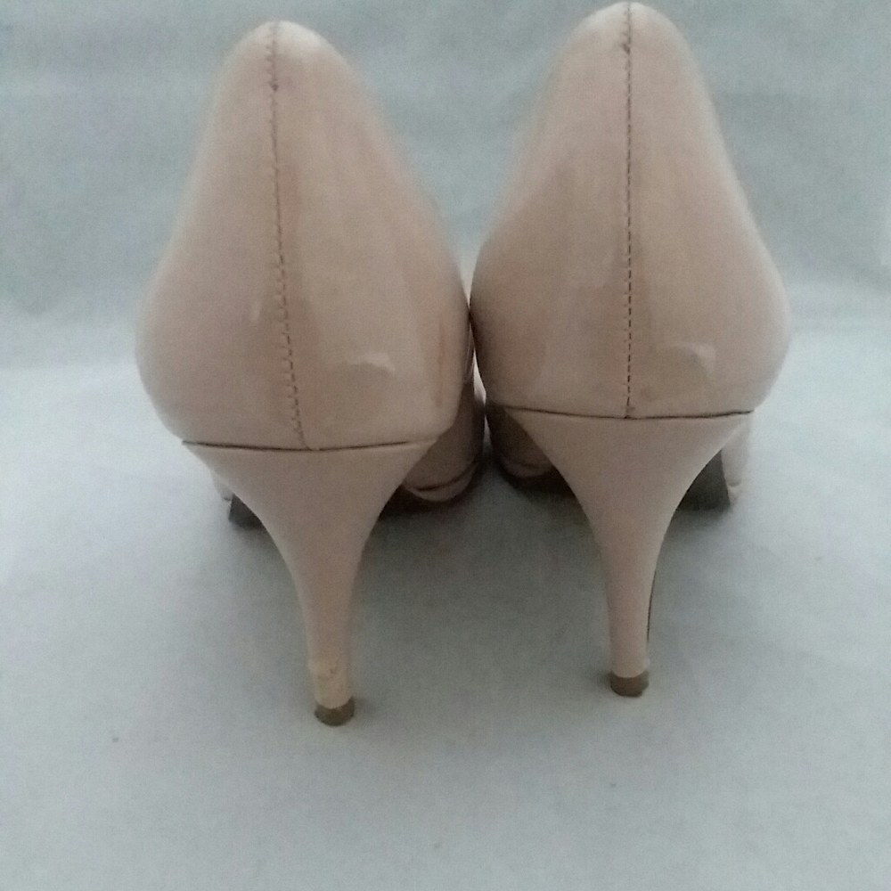 Tahari - Picture 3 of 6